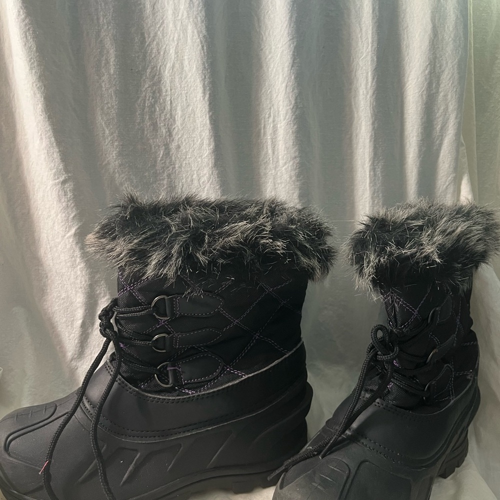 Itasca Black Faux Fur Winter Boots